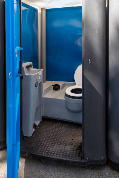 Best Restroom trailer rental cost  in Bermuda Dunes, CA